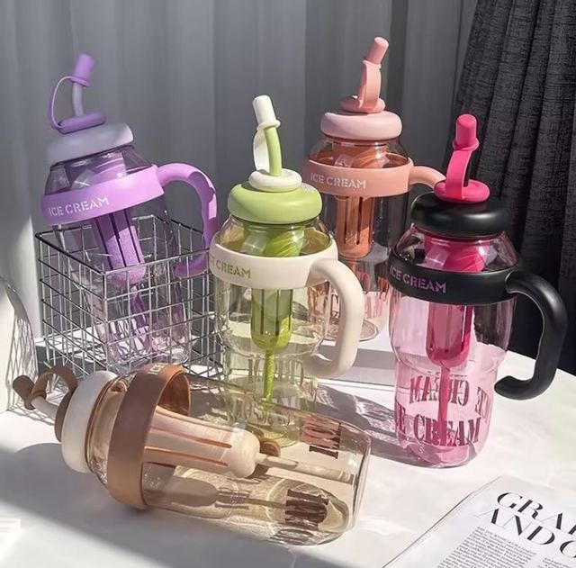 Ice Cream-Themed Water Bottles, photo 2